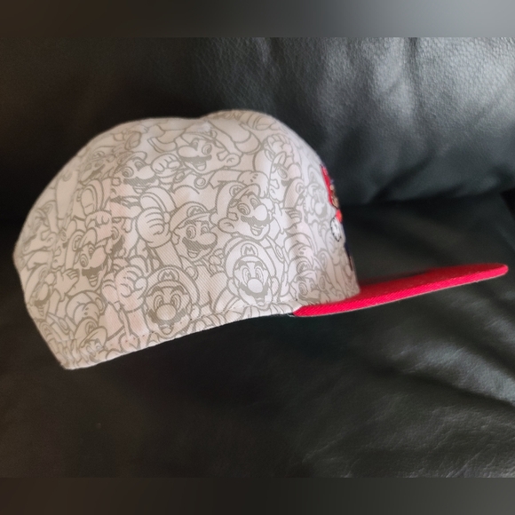 Nintendo Super Mario Red/White Mario Snapback Hat - Picture 9 of 11